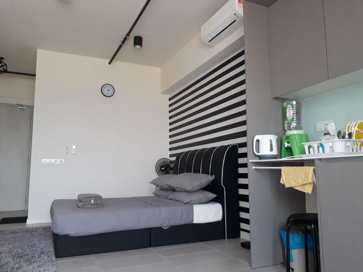 Mufasa Suites At Tamarind Suites With Wifi Netflix Coway Level 8 Cyberjaya Esterno foto